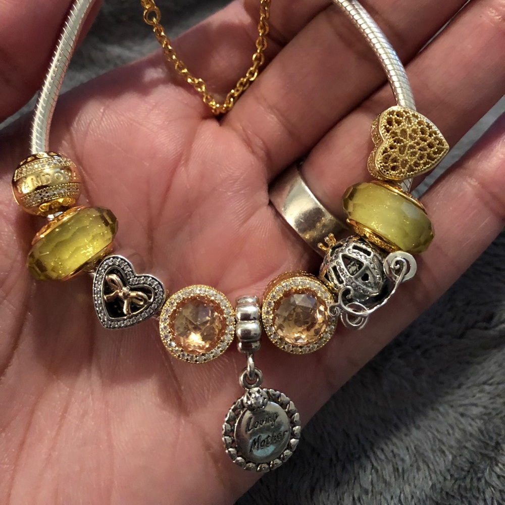 Two tone pandora